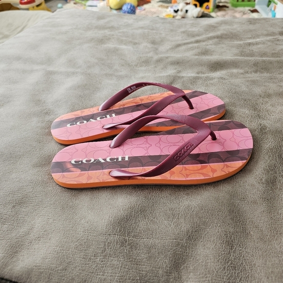 Coach Flip Flops - Picture 3 of 6